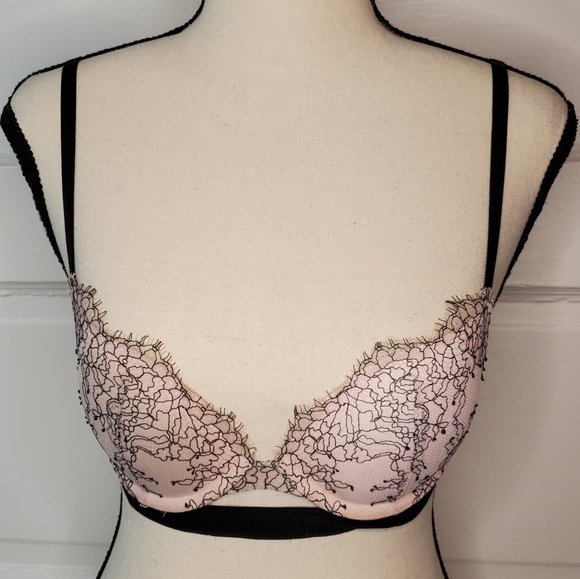 Victoria's Secret Other - Victoria's Secret Very Sexy Push Up 32A.